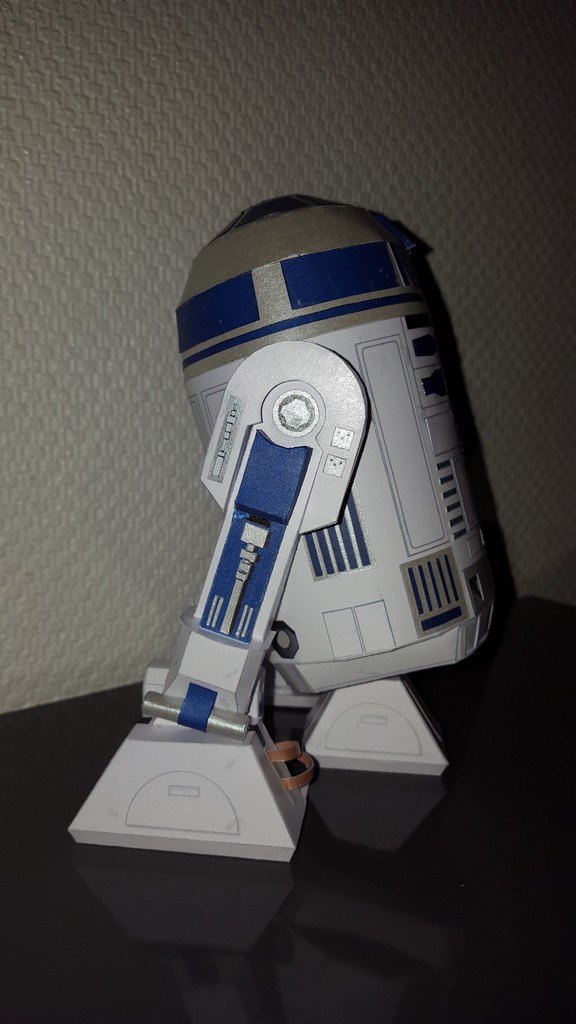 [TERMINE] R2-D2 Paper-Replika Version Vincent 98446820170501211528