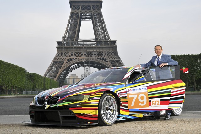 La BMW Art Car de Jeff Koons présentée au Centre Pompidou du 4 février au 16 mars 2015 988394P90061295