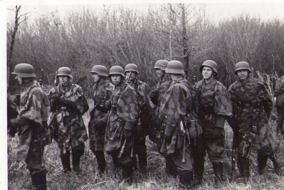 La piétaille de la luftwaffe, felddivision et parachutistes 9888976192img004aangepast