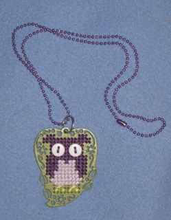 Pendentif brodé 990630Image1