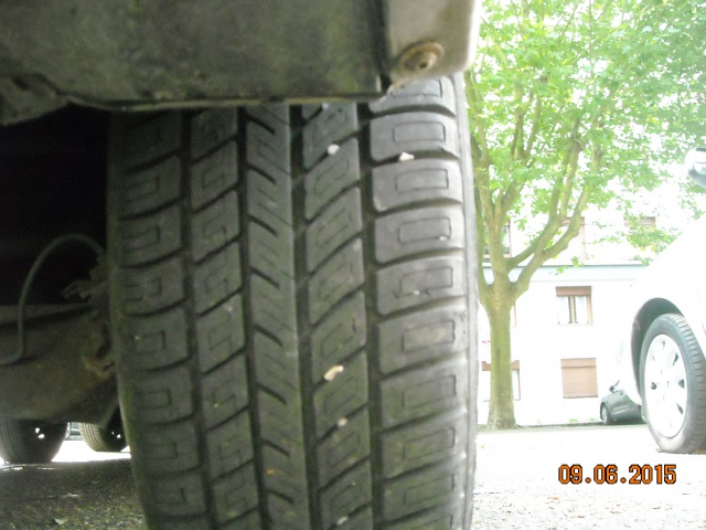 pneus usés sur les cotés 997584DSCN7922