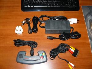 [VENDU] Amiga CD32 en boîte Mini_301791P1120098