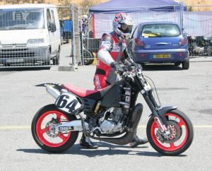 Motos / 125 / gros cube / sportives / cross / supermotard / etc... - Page 6 Mini_476792arnos4