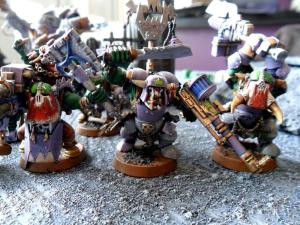 Un rapport de bataille Orky: Orks versus Orks Mini_545420Tour4litrik022