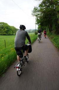 Balade de l'Arbre de mai (quater) : Luxembourg à Aachen par les Pistes cyclables et la Vennbahn [mai 2015] saison 10 •Bƒ - Page 2 Mini_583790Arbremai13