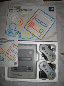 [VDS] Jeux et consoles Neogeo, Nintendo, NEC, Sega, MSX2, Wonderswan.. Mini_651442SFCConsolepetit