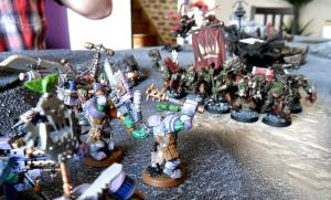 Un rapport de bataille Orky: Orks versus Orks Mini_710250Tour4litrik028