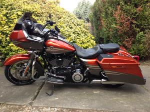 Road Glide CVO, combien sommes nous sur Passion-Harley - Page 9 Mini_897021photo6