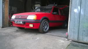 [205gti37]205 gti 1.6l rouge vallenluga 1989 - Page 13 Mini_91400012605416102056647008724467868441505193881546o