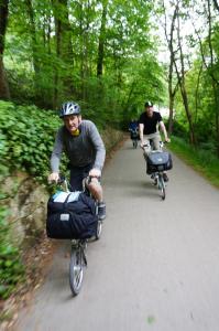 Balade de l'Arbre de mai (quater) : Luxembourg à Aachen par les Pistes cyclables et la Vennbahn [mai 2015] saison 10 •Bƒ - Page 2 Mini_956744Arbremai6