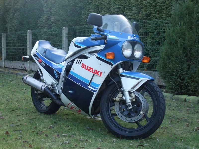 Mon 750R de 85 72456Suzuki_750_GSXR_001