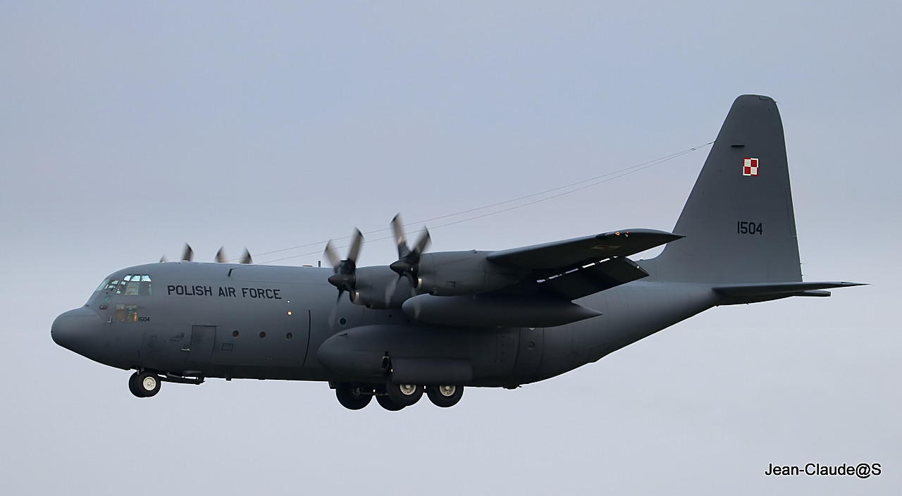 Lockheed C-130E Hercules Polish Air Force 1504 & Divers le 03.12.13 114477IMG0665filtered