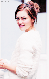 PHOEBE TONKIN. 120161phoebe4