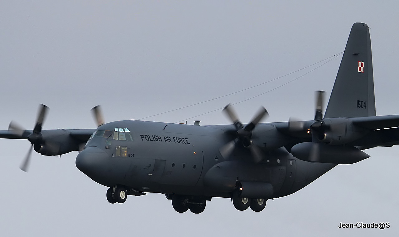 Lockheed C-130E Hercules Polish Air Force 1504 & Divers le 03.12.13 120214IMG0660filtered