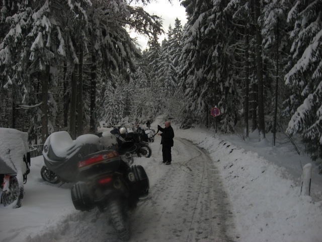 Skis sur KTM 990 adv et les autres : oui c'est possible... 122464IMG0926