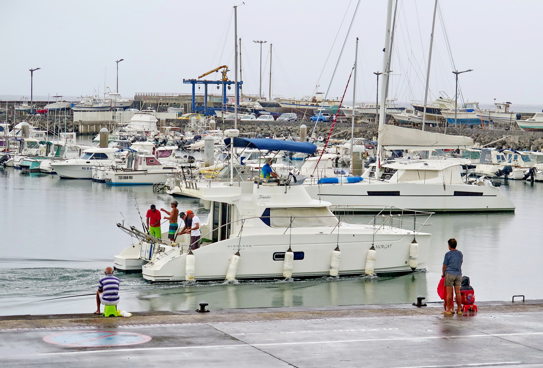  [Vie des ports] Les ports de la Réunion - Page 2 122694saintpierre014