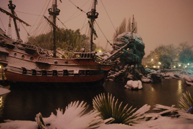 Disneyland sous la neige - Page 8 131218Photo074