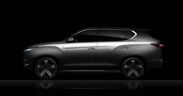  SsangYong expose son prototype de SUV, le LIV-2, à Paris  144146LIV2teaserSIDE