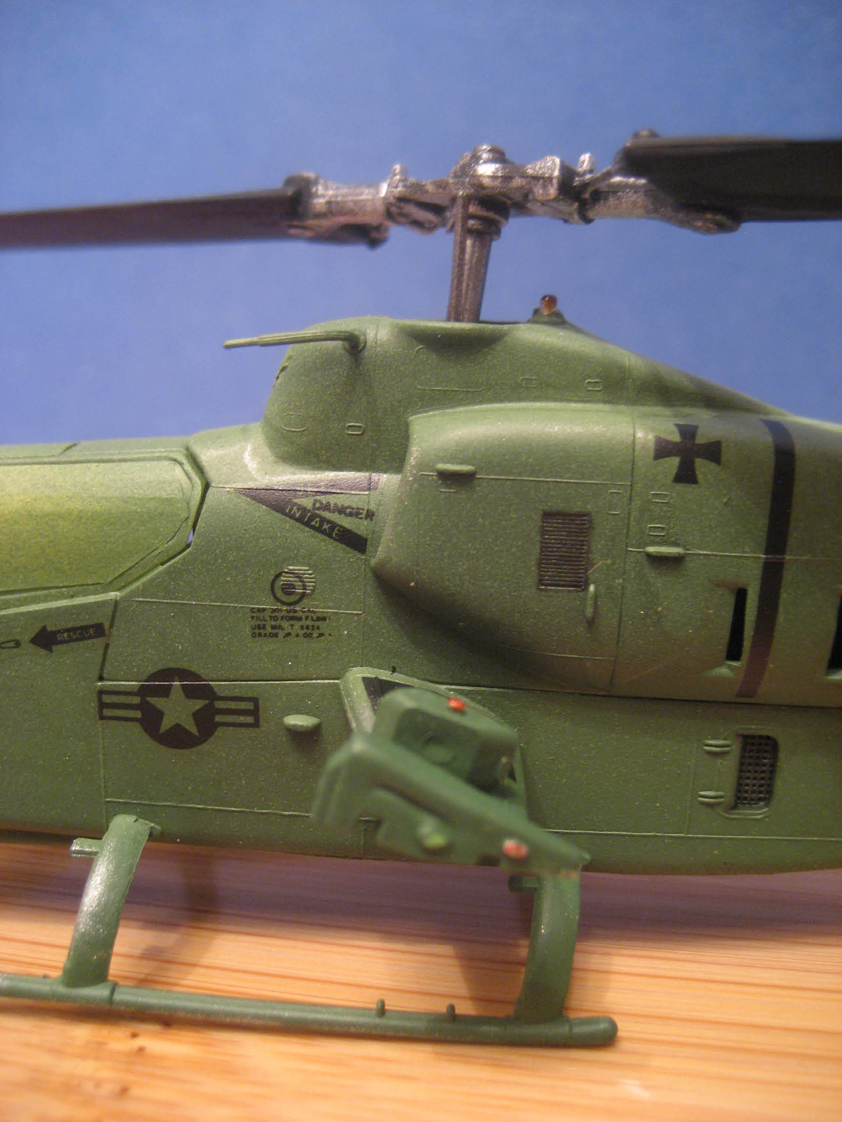 [Chrono 17] [Italeri] Bell AH-1T Sea Cobra 159917IMG09291