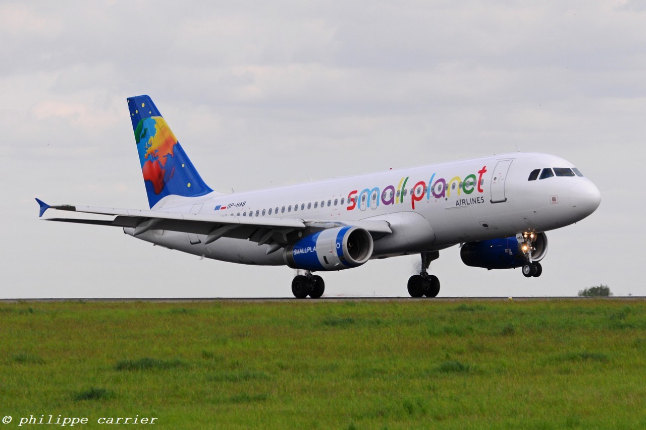 CDG 09/05/2013 164925JED2781