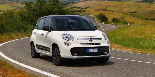 Le topic des voitures moches ^^ - Page 3 165887fiat500l18jpg