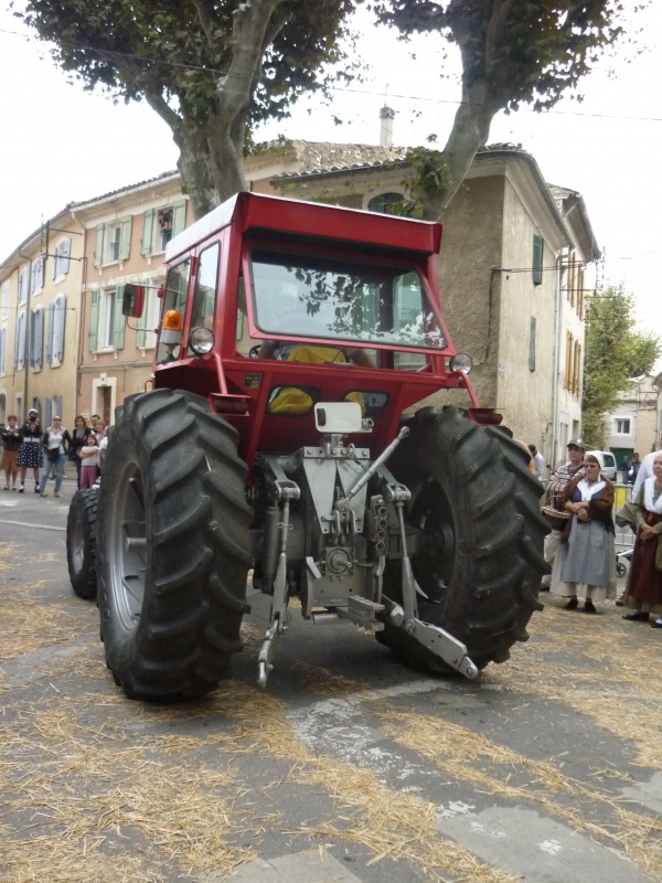 Défilé des vieux tracteurs 168726SENAS5Oct2014269