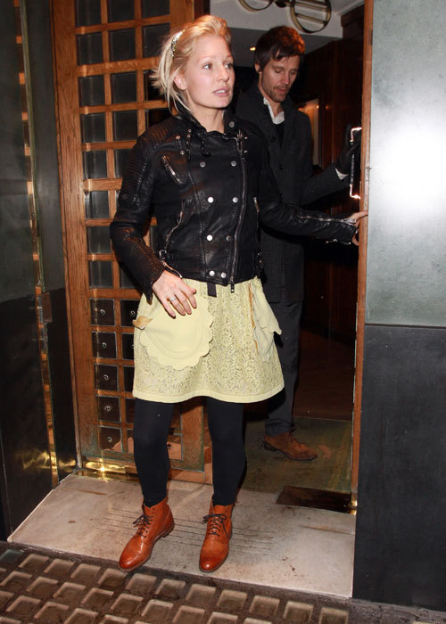 Anniversaire de Robbie au Ivy restaurant - Londres 13/02/11 172493jason500