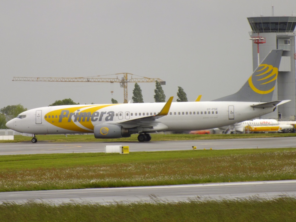 [27/04/2014] Boeing 737-800 (OY-PSE) Primera Air 175058Avriln10108