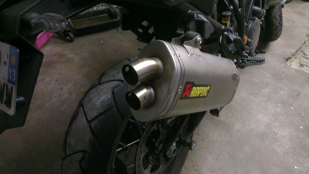 Tuto supression des Db-Killer sur Akrapovic  177665akra12