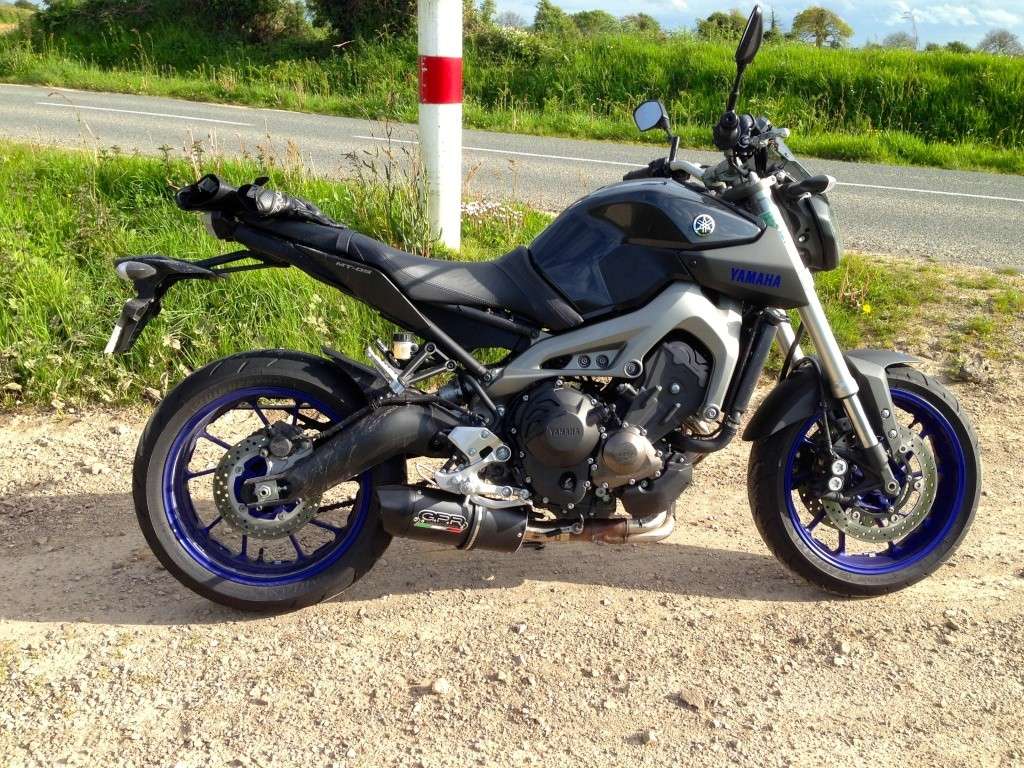 chaine - Photos de toutes les Yamaha MT-09 du forum ! :) - Page 7 188982Ymarmotte