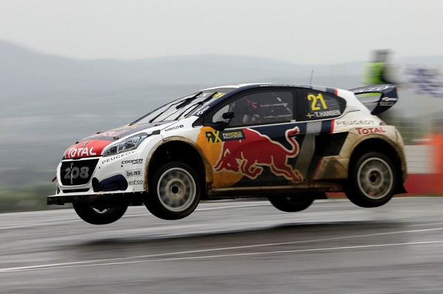 Rallycross - Sébastien Loeb signe à Hell un nouveau podium, les deux Peugeot 208 WRX 2017 en finale 191411593d183ba4ac9