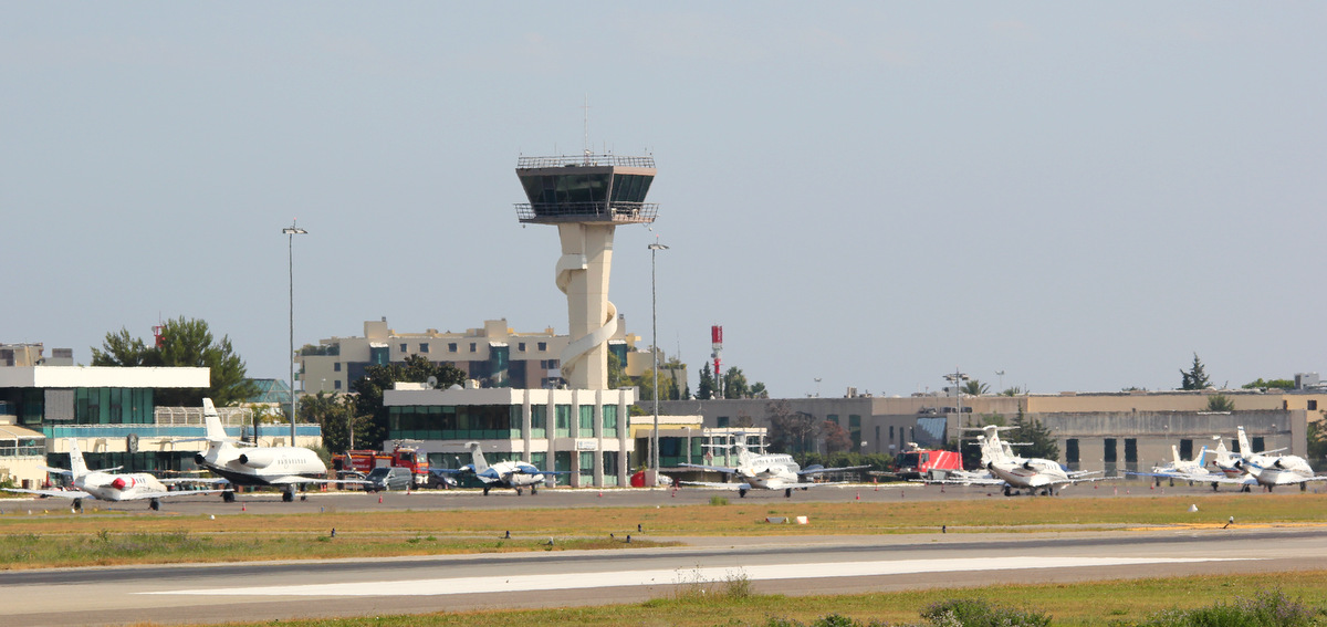 Aeroport Cannes - Mandelieu LFMD septembre 2014   - Page 2 196043IMG7065