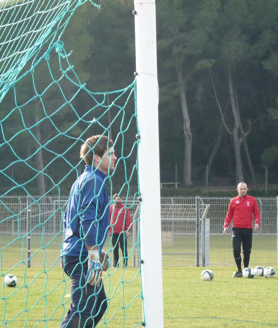 LE F.C.ISTRES OUEST PROVENCE ..LA PROVENCE SEREINE  198084P1130487