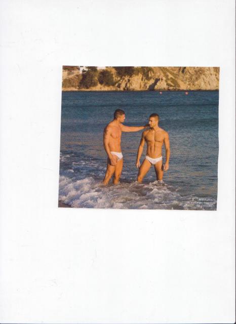 L’HOMOSEXUALITÉ  - Page 10 200695vacances