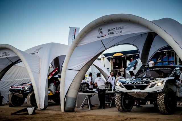 Peugeot 3008DKR . Direction Dakar ! 206388MCH18700