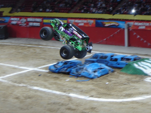 Monster Jam a Lyon !!! 212841DSC01903