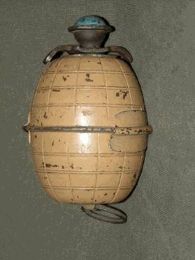 La Eihandgranate 1939 ou "grenade oeuf". 21708200047704