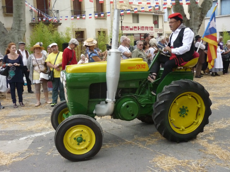 Défilé des vieux tracteurs 217565SENAS5Oct2014283