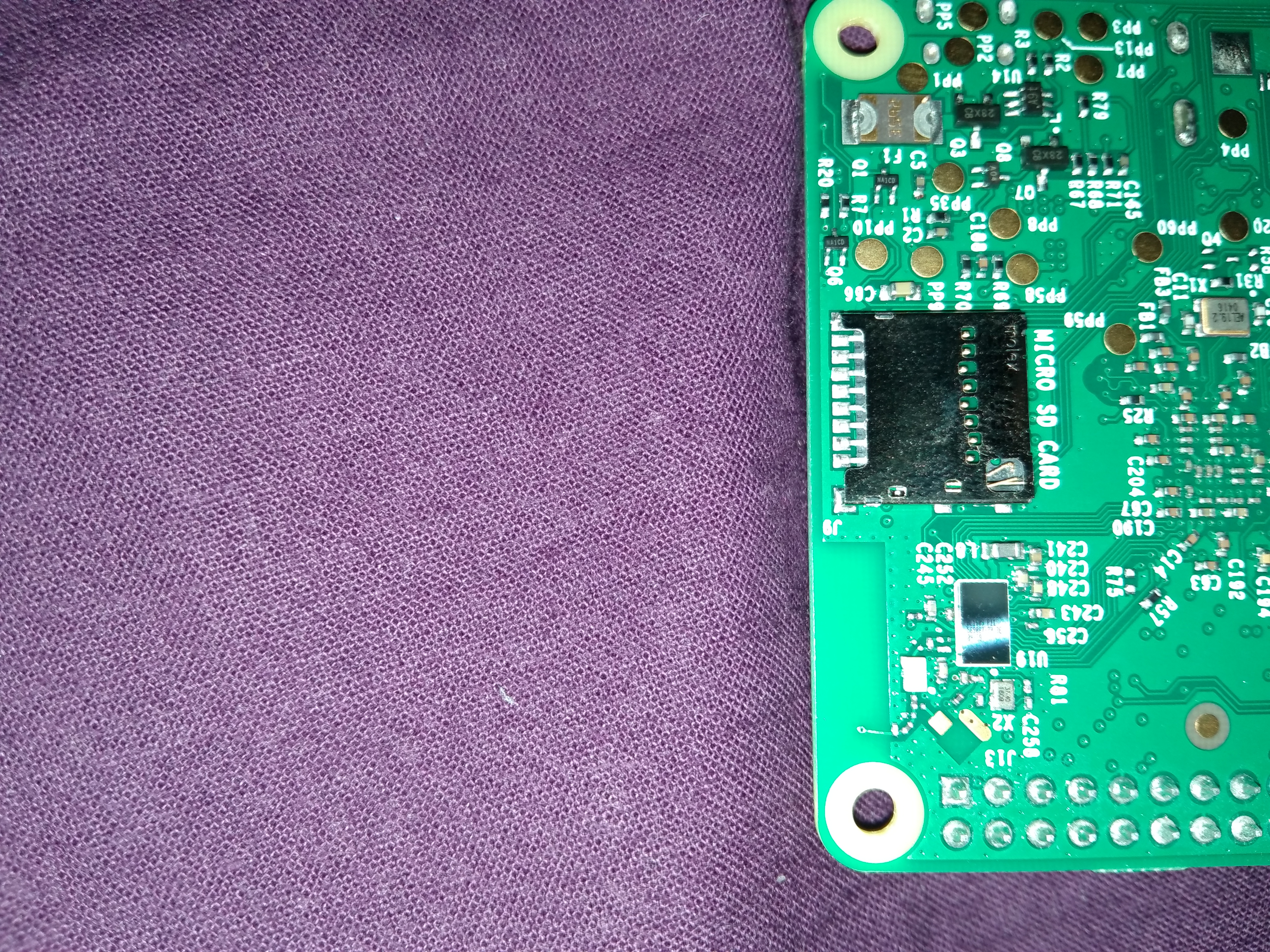 Le connecteur micro-SD de mon Pi 3 est-il pété ? 228968IMG20160829143020