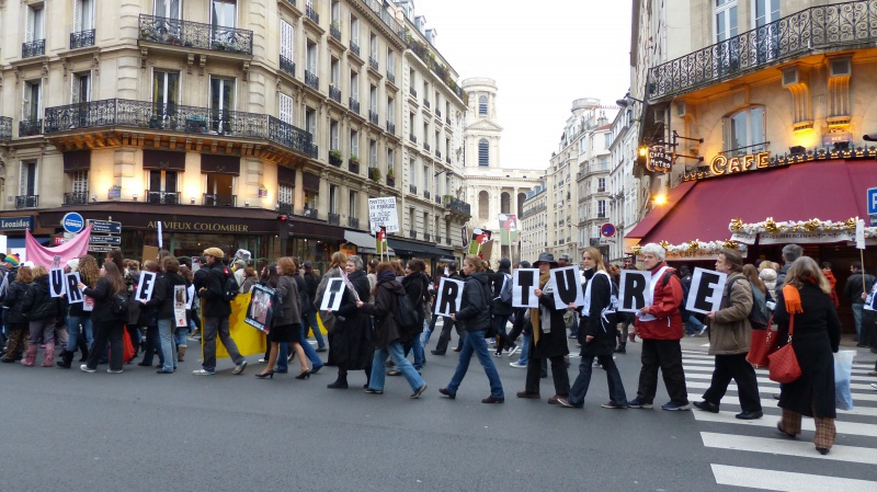 13 - Marche Contre La Fourrure - Paris 24 novembre 2012. 241879P1010261