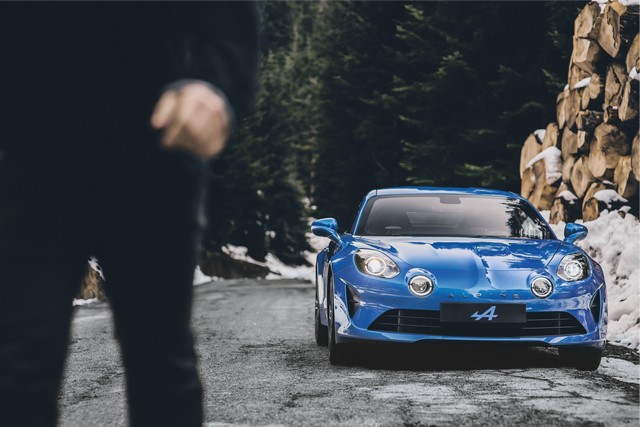 Alpine est de retour - A110, la voiture de sport française agile et compacte 2611658830816