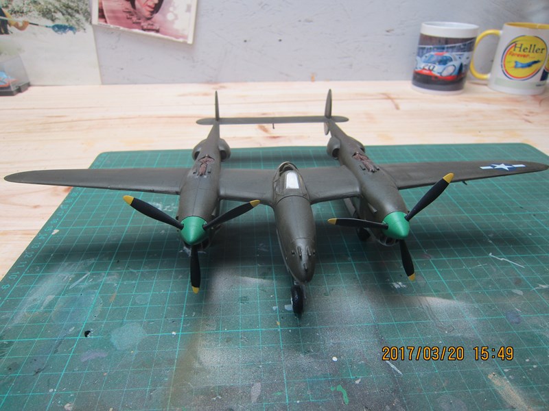 (MONTAGE PROJET AA)  P-38 L-5 1/48 265828IMG4383Copier