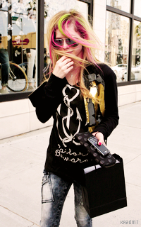 ● Avril Lavigne 266530avril7