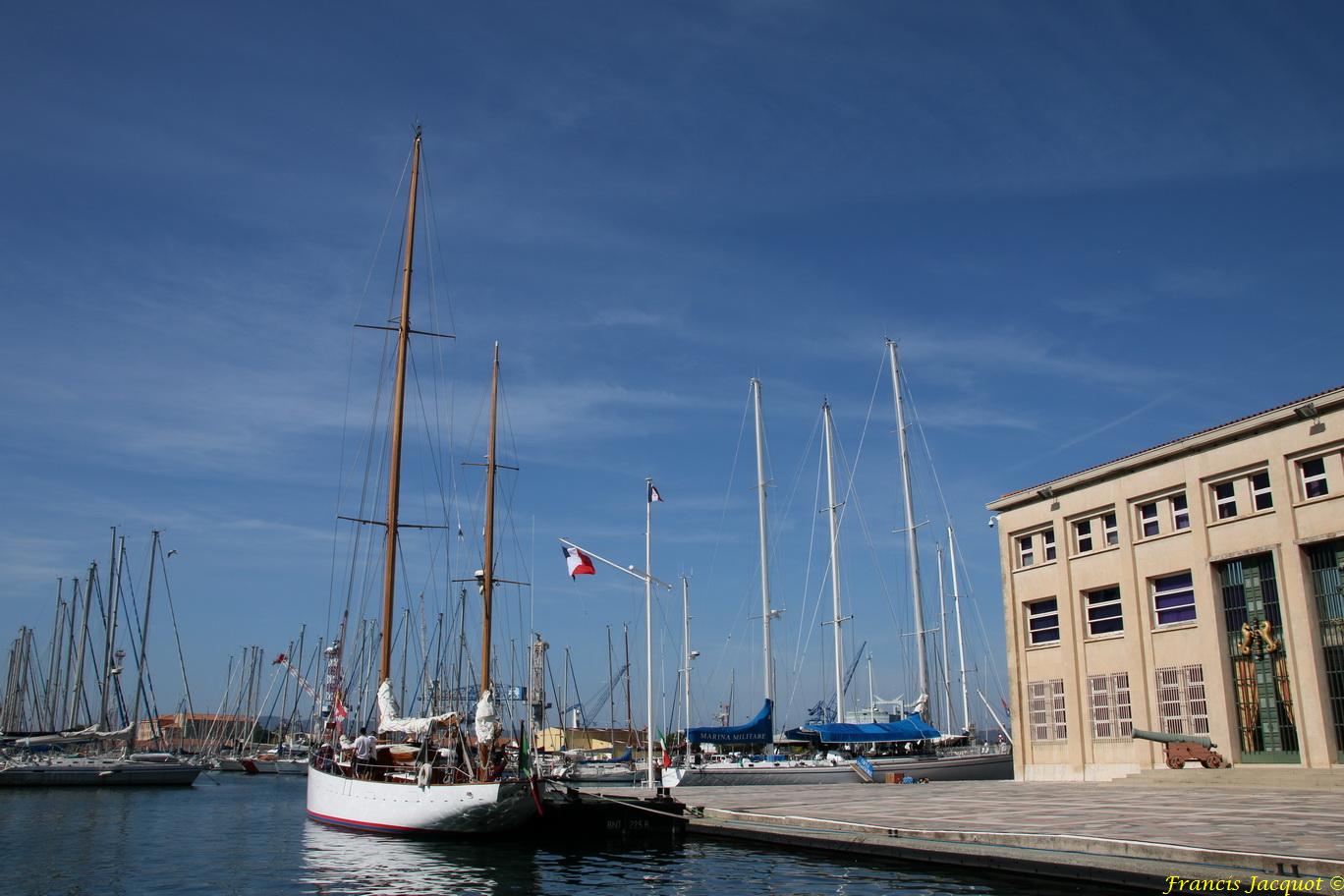 [ Marine à voile ] Voiliers Ecoles de la Marine Italienne 2698797401