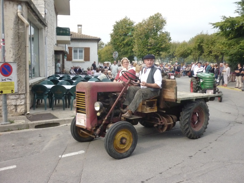 Défilé des vieux tracteurs 271335SENAS5Oct2014203