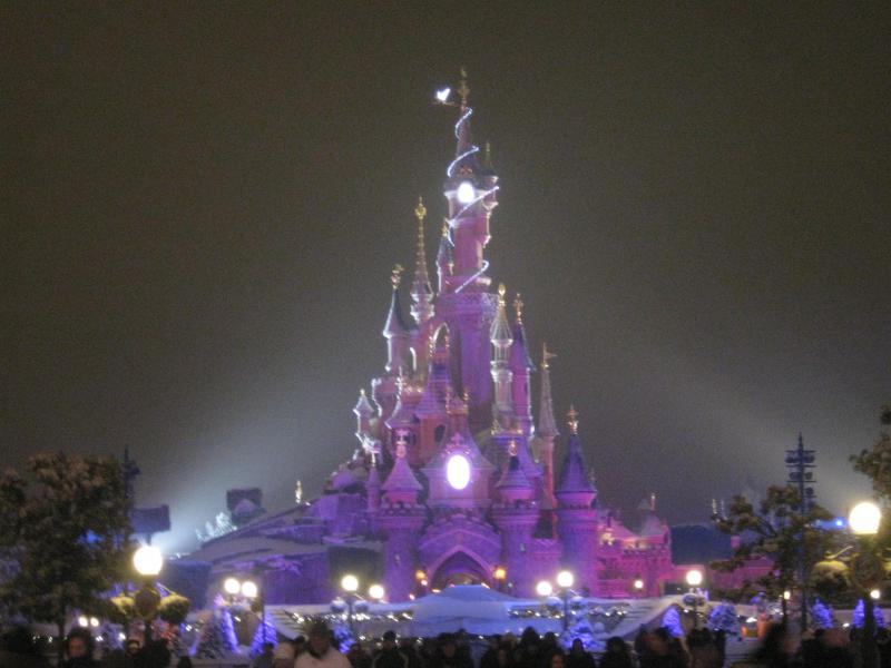 [Disneyland Paris] Disneyland Hotel - chambre Castle Club (8-10 décembre 2010) (début du TR p.9) - Page 8 272653IMG2074