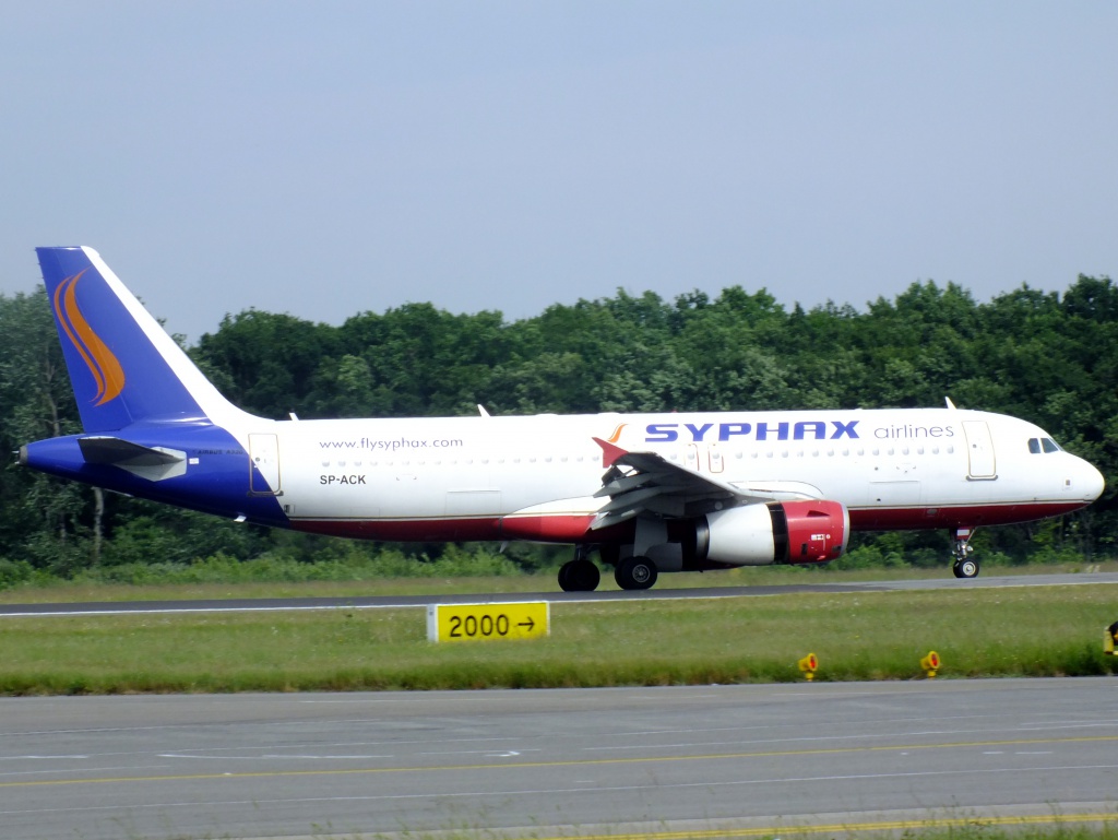 [12/05/2013] Airbus A320 (SP-ACK) Hybrid Bingo Airways/Syphax Airlines 278745Main16096