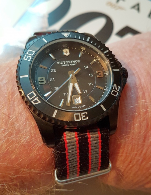 Ma nouvelle Victorinox  Quartz 281800Bond