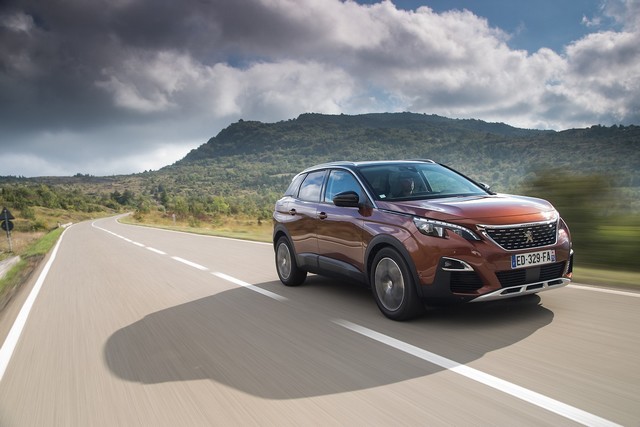 Le nouveau SUV PEUGEOT 3008 “Car of the Year 2017” 2834652PEUGEOT3008