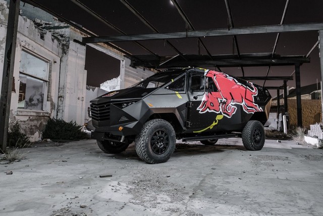 Red Bull présente un Land Rover DEFENDER totalement méconnaissable 290996RedBullLandRoverdefender